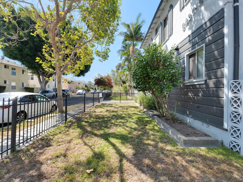 More Photos Of 5439 Kinston Ave, Culver City Apartments For Sale