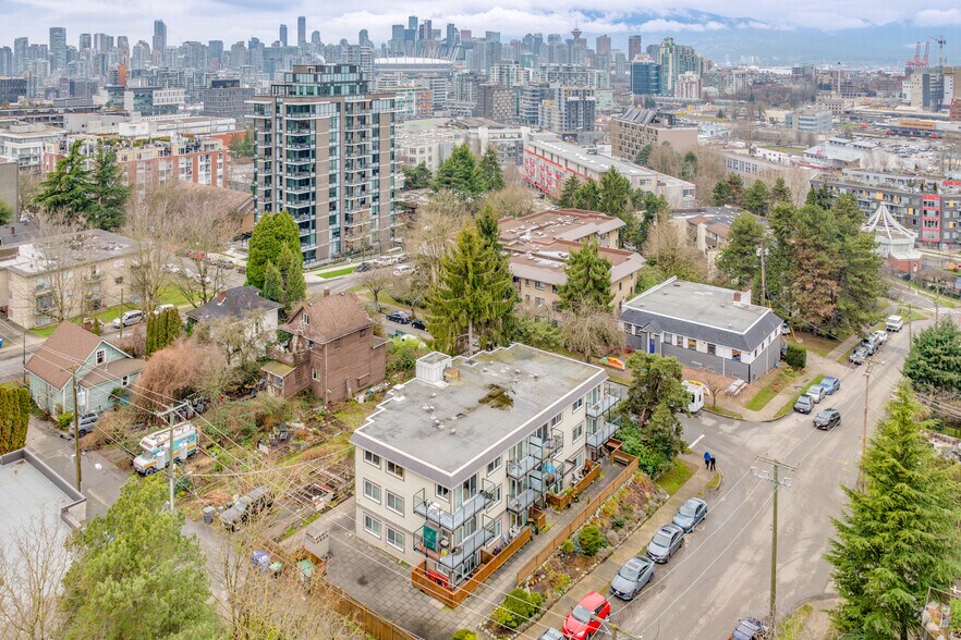 More Photos Of 2223 Prince Edward St, Vancouver Apartments For Sale