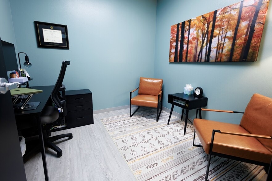 More Photos Of 101 Grant Pl, Lowell Medical For Lease