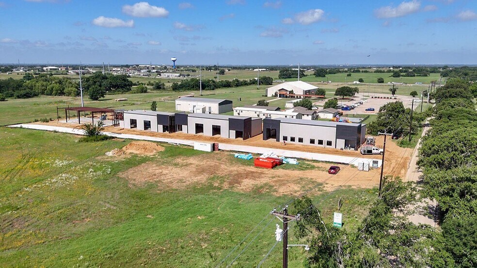 More Photos Of 8870 Liberty Road, Aubrey Unknown For Lease