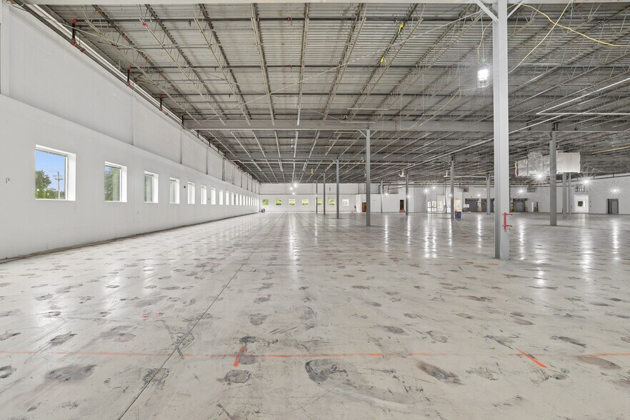 More Photos Of 32 Coslin Dr, Southborough Research And Development For Lease