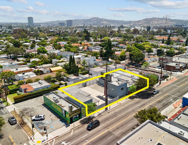 More Photos Of 2718 S Robertson Blvd, Los Angeles Service For Sale