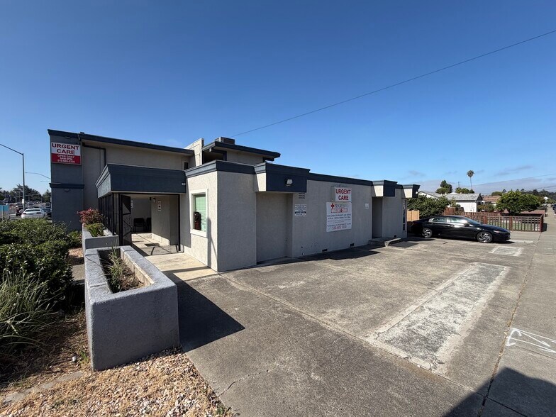 More Photos Of 22101 Redwood Rd, Castro Valley Medical For Lease