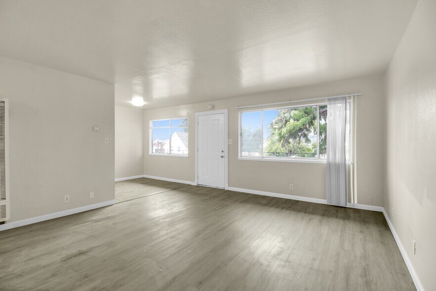 More Photos Of 2244 12th Ave, Oakland Apartments For Sale