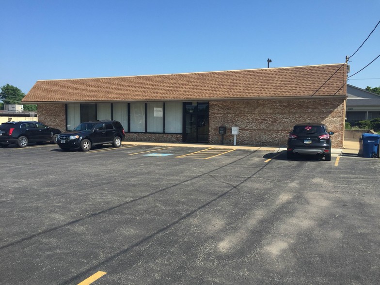 Primary Photo Of 130 Churchill Hubbard Rd, Youngstown Office For Lease