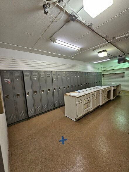More Photos Of 10233 W Greenfield Ave, West Allis Medical For Lease