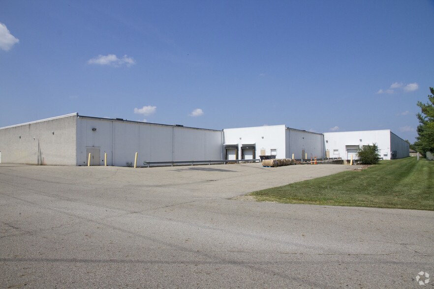 More Photos Of 1660-1680 N 21st St, Newark General Retail For Lease