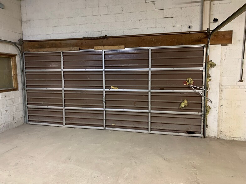 More Photos Of 5700 Walnut St, Richmond Warehouse For Sale