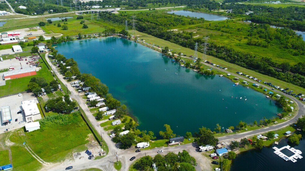 More Photos Of 19230 Morris Ave, Manvel Trailer Camper Park For Sale