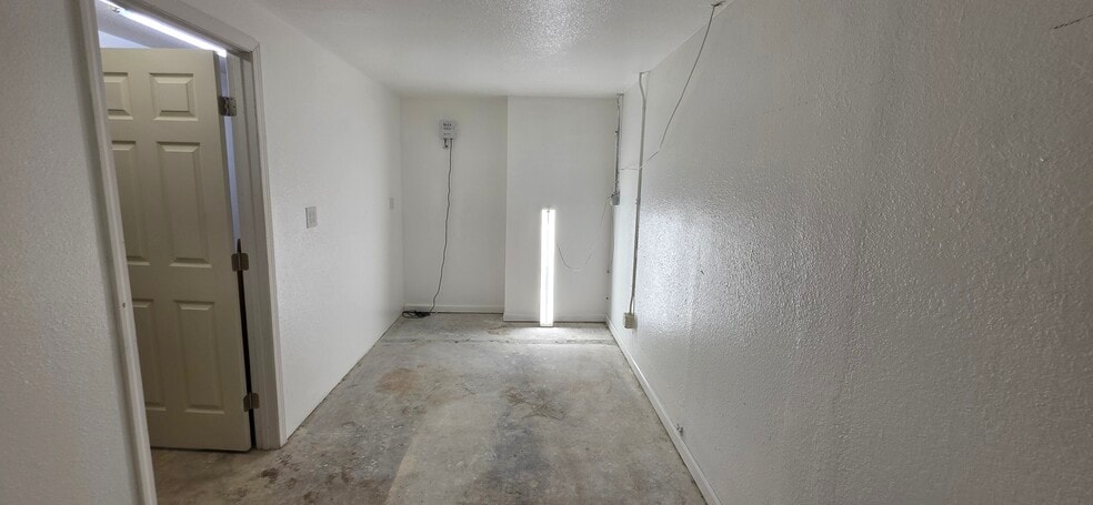 More Photos Of 1555 Yosemite Ave, San Francisco Warehouse For Lease