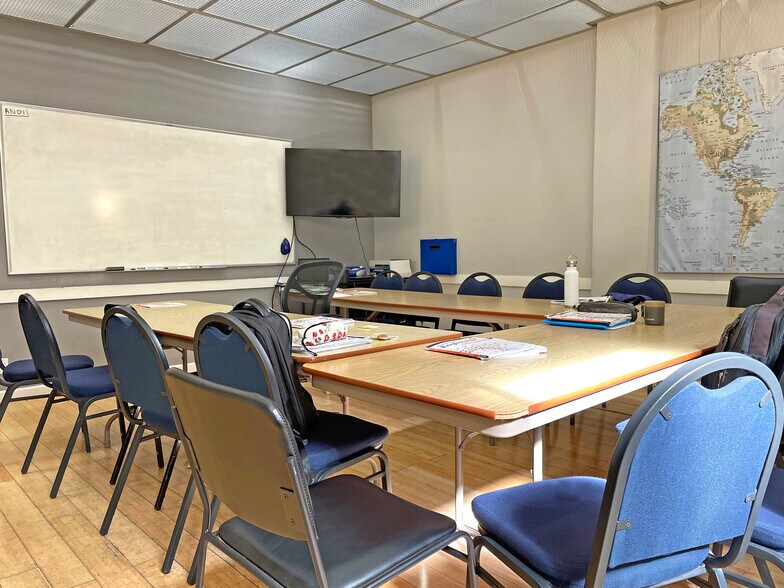 More Photos Of 2015 Center St, Berkeley Office For Lease