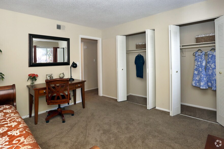 More Photos Of 5473 27th St S, Saint Petersburg Apartments For Sale