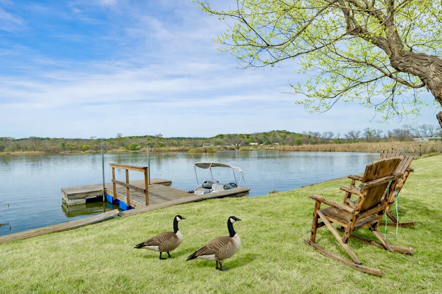 More Photos Of 2013 Bedford Ct, Weatherford Hospitality For Sale