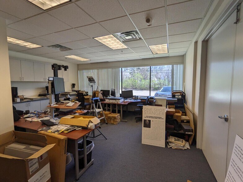 More Photos Of 2805 S Industrial Hwy, Ann Arbor Research And Development For Lease