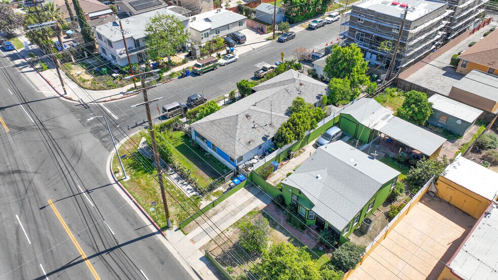 More Photos Of 11202 Oxnard St, North Hollywood Apartments For Sale