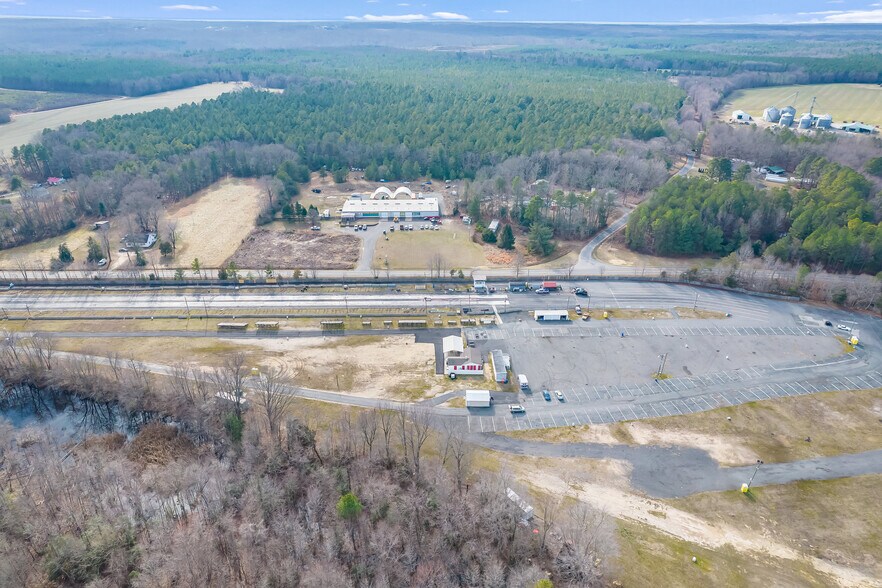 More Photos Of 2035 James Monroe hwy, Colonial Beach Racetrack For Sale