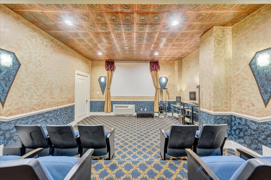 More Photos Of 812 E Main St, Bedford Lodge Meeting Hall For Sale