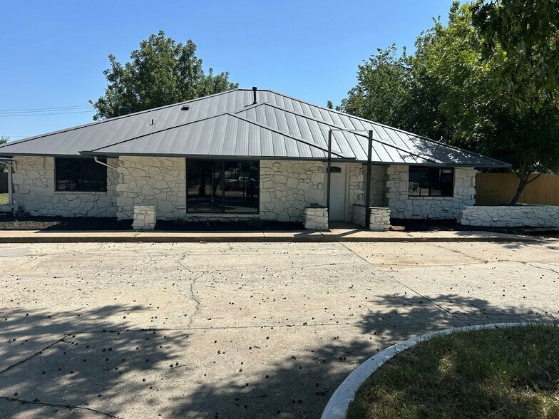 More Photos Of 828 SW 66th St, Oklahoma City Medical For Sale
