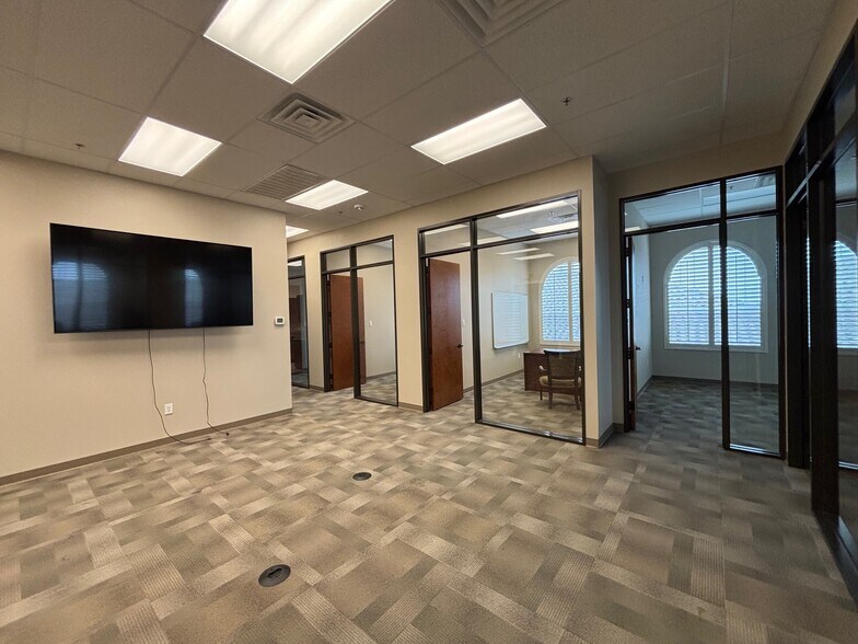 More Photos Of 7709 San Jacinto Pl, Plano Office For Sale
