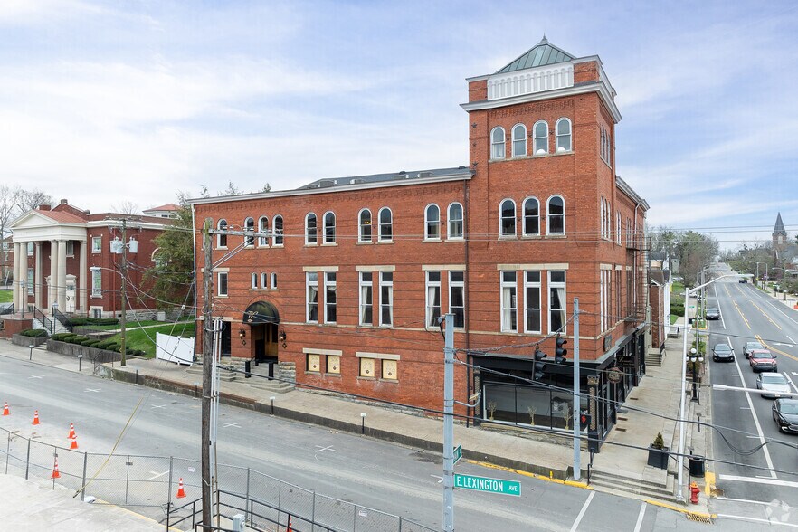 More Photos Of 101 S Main St, Winchester Restaurant For Lease