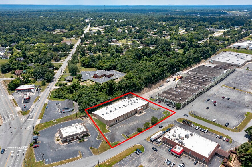 More Photos Of 3720 Bloomfield Village Dr, Macon-Bibb Storefront For Sale
