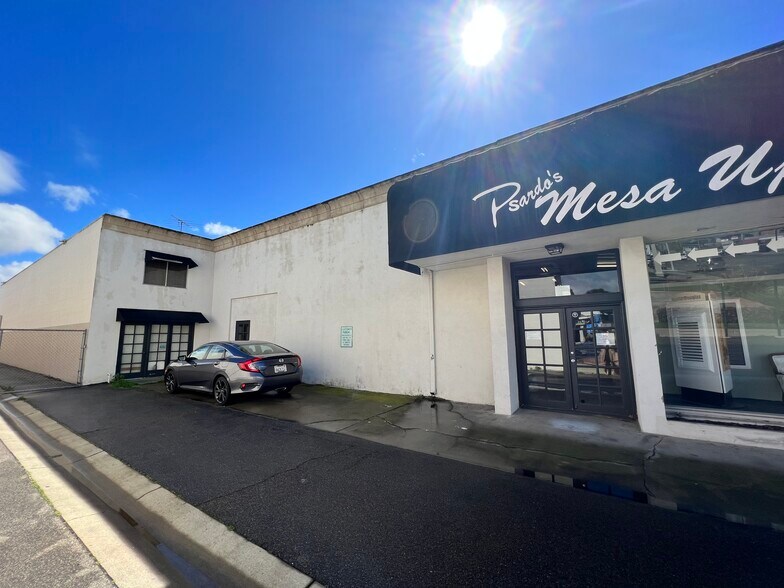 More Photos Of 1998 Harbor Blvd, Costa Mesa Showroom For Lease