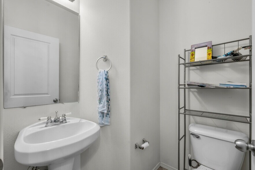 More Photos Of 363 SW Garfield Ave, Bend Apartments For Sale