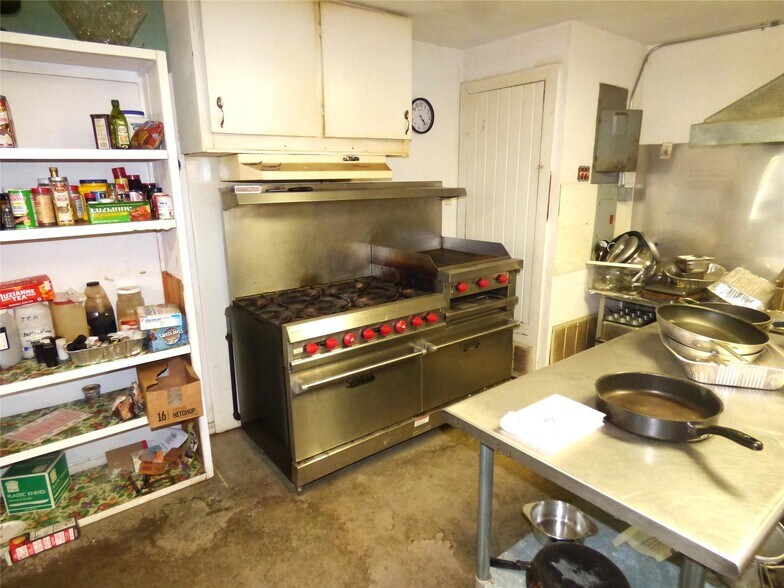 More Photos Of 102 Highway 6, Carbon Restaurant For Sale