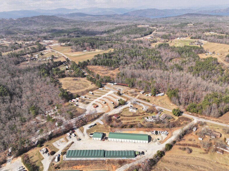 More Photos Of 187 Boone Creek Rd, Salem Specialty For Sale