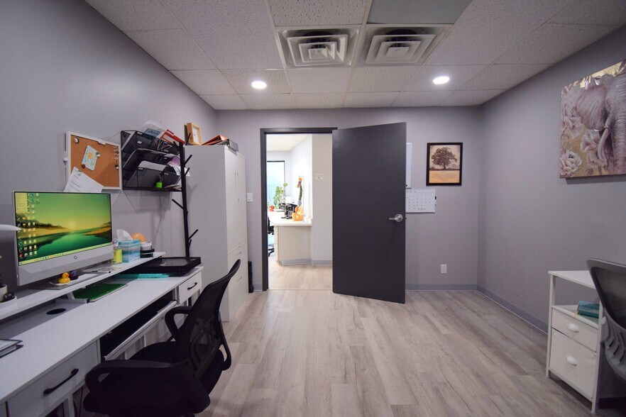 More Photos Of 1708 Jefferson Ave, Mount Vernon Office For Sale