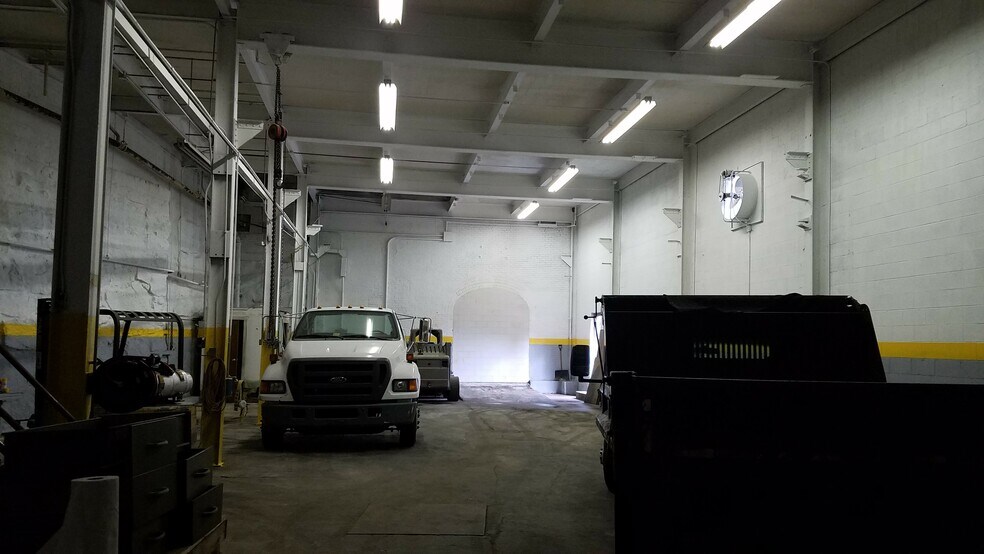 More Photos Of 75 Walnut St, Fitchburg Warehouse For Sale