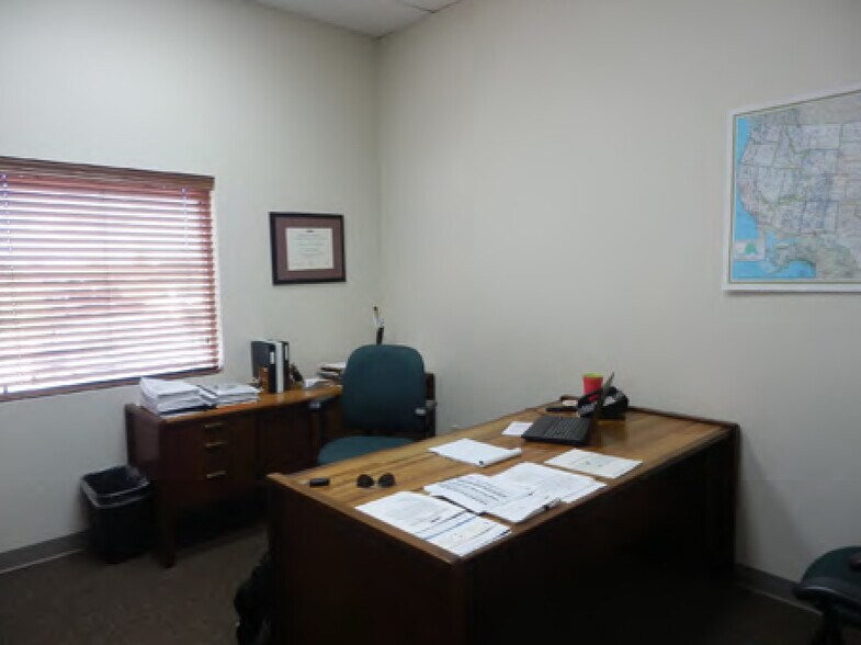 More Photos Of 4249 SW 29th St, Oklahoma City Distribution For Lease