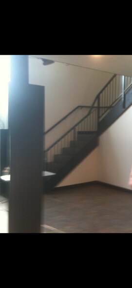 More Photos Of 1920 5th St, Simi Valley Freestanding For Lease