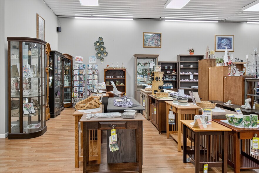 More Photos Of 3530 - 3532 Union St, North Chili Freestanding For Sale