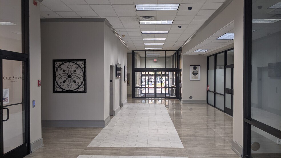 More Photos Of 777 Gloucester St, Brunswick Office For Lease