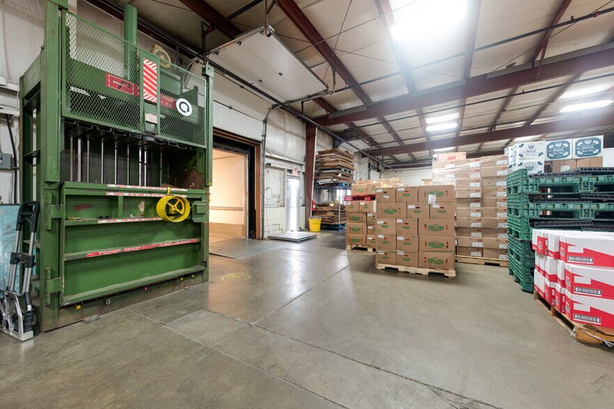 More Photos Of 7725 Foundation Dr, Florence Warehouse For Lease