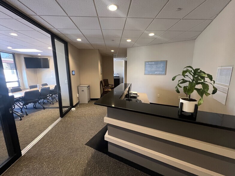 More Photos Of 550 W Eisenhower Blvd, Loveland Office For Lease