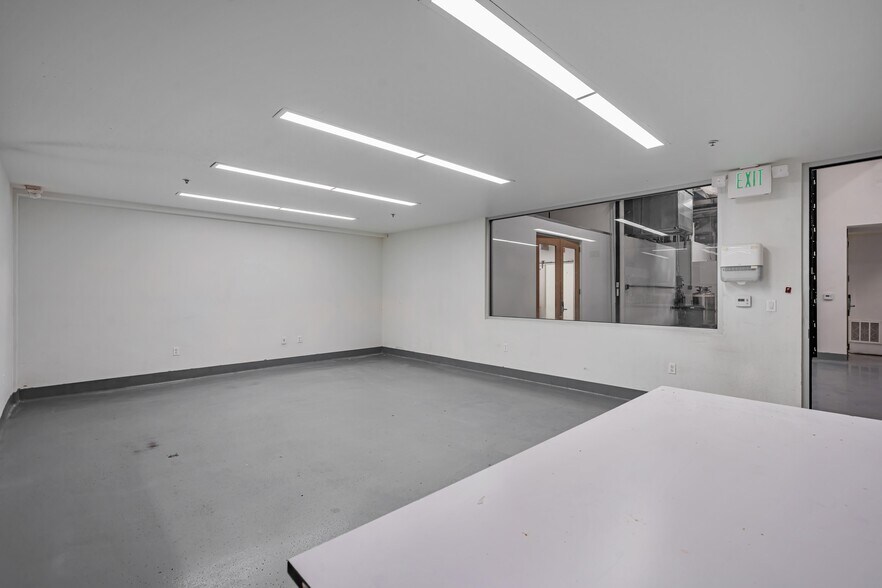 More Photos Of 1320 #1 9th St, Berkeley Industrial For Sale