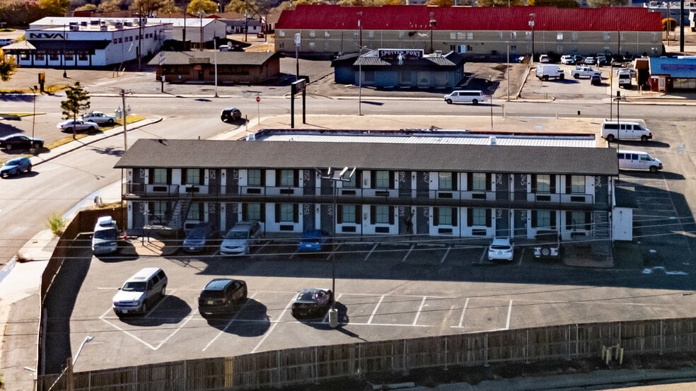 More Photos Of 2035 Paramount Blvd, Amarillo Apartments For Sale