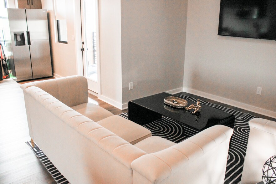 More Photos Of 1807 Logan Ave, Knoxville Multifamily For Sale