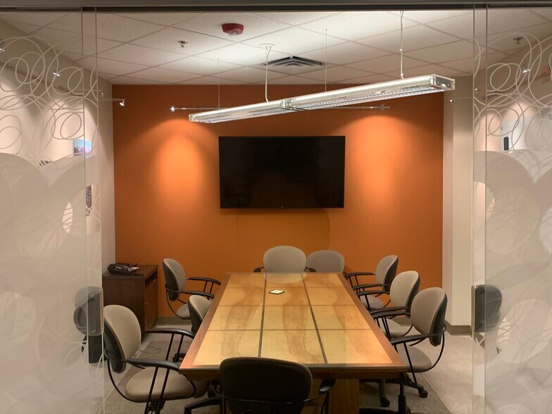 More Photos Of 420 W Main St, Boise Office For Sale