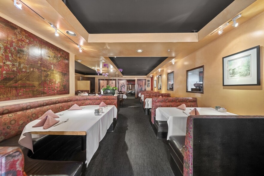 More Photos Of 14008-14012 Ventura Blvd, Sherman Oaks Restaurant For Lease