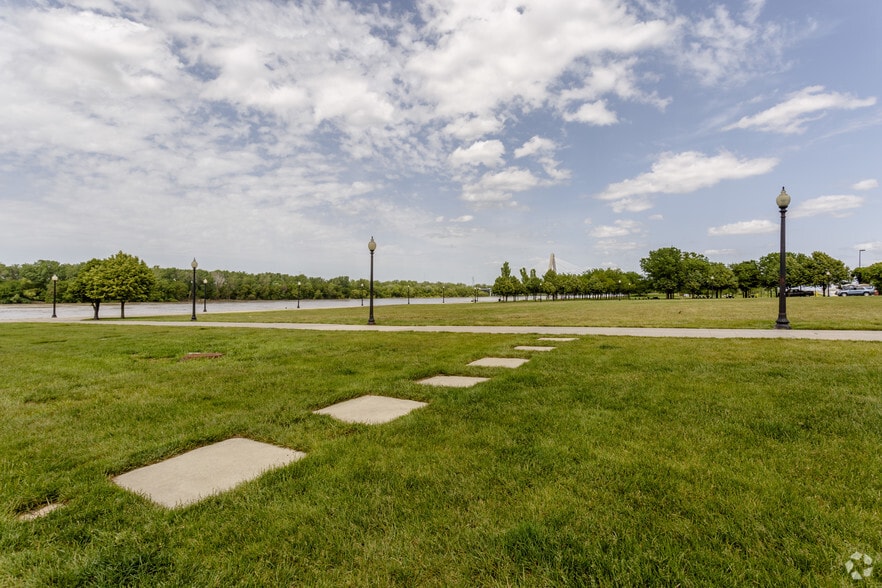 More Photos Of 1000 Berkley Pky, Kansas City Apartments For Sale