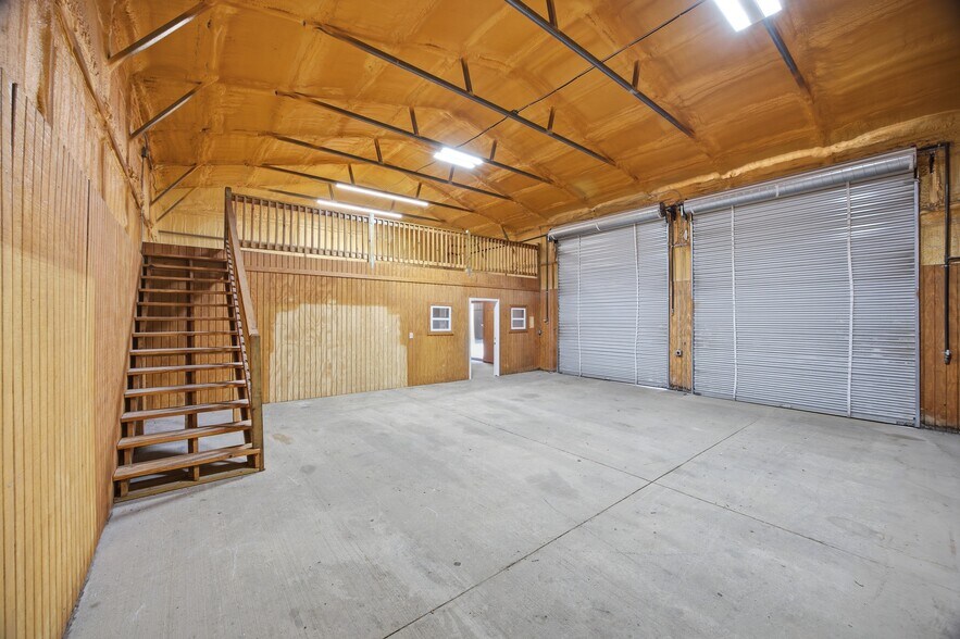 More Photos Of 1364 Candler Rd, Gainesville Truck Terminal For Lease