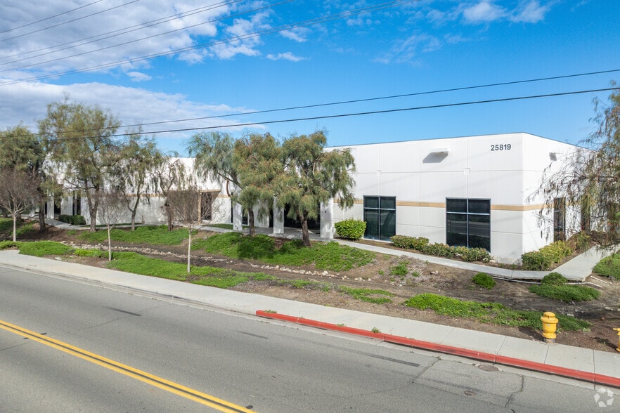More Photos Of 25819 Jefferson Ave, Murrieta Light Distribution For Lease