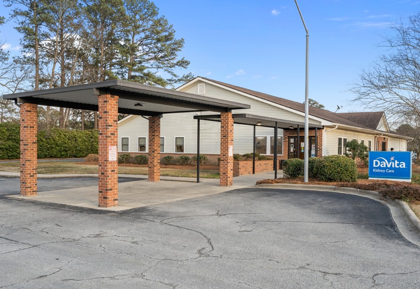 Primary Photo Of 1704 Wayne Memorial Dr, Goldsboro Medical For Sale