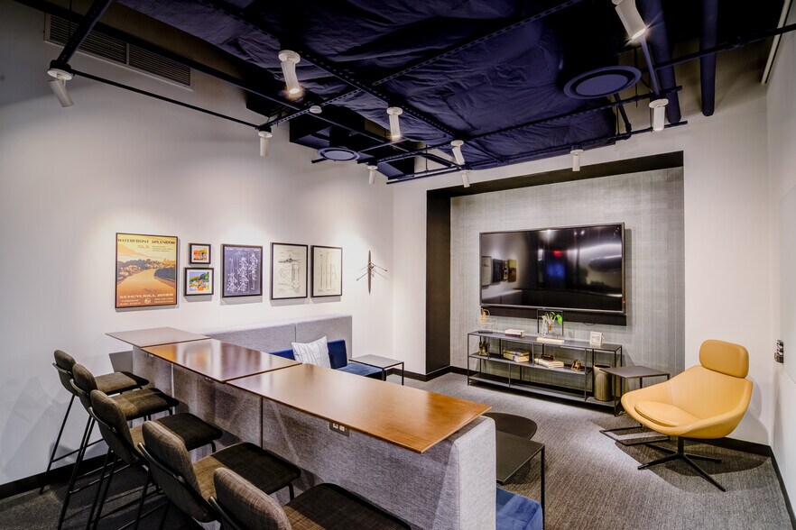 More Photos Of 30 S 17th St, Philadelphia Coworking Space