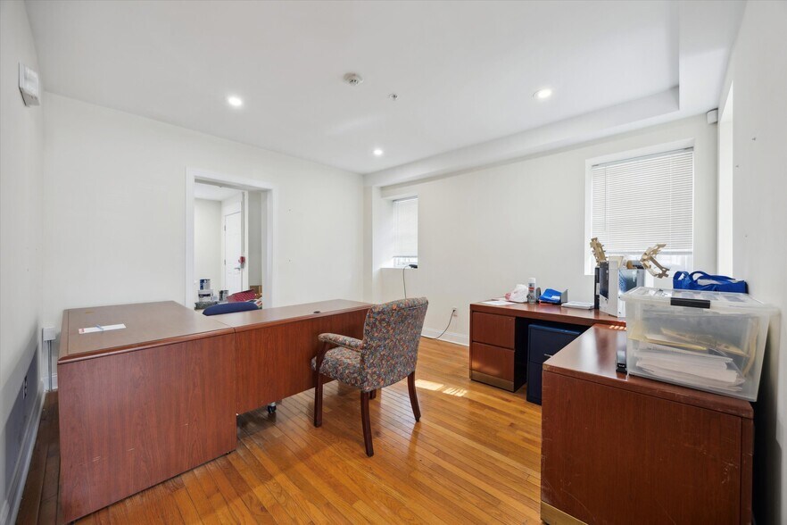 More Photos Of 400 E 21st St, Chester Office For Sale