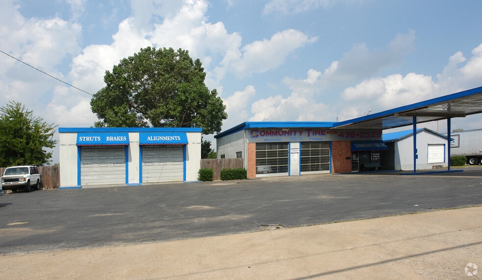 More Photos Of 11339 E 11th St, Tulsa Auto Repair For Sale