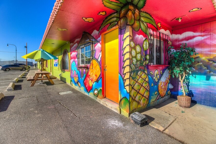 More Photos Of 1319 E 1st Ave, Zillah Restaurant For Sale